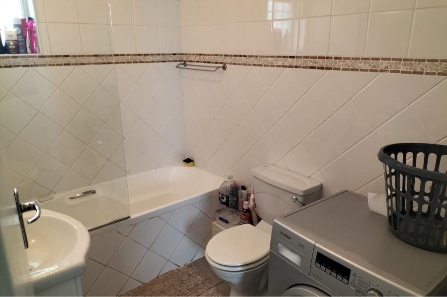 To Let 2 Bedroom Property for Rent in Table View Western Cape